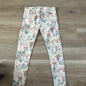 Leora Women floral slim fit size 4